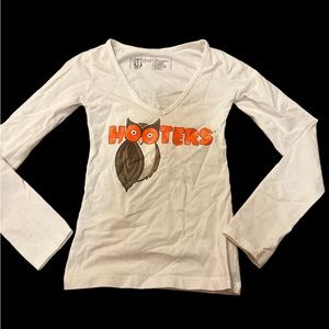 Long sleeve white hooters top